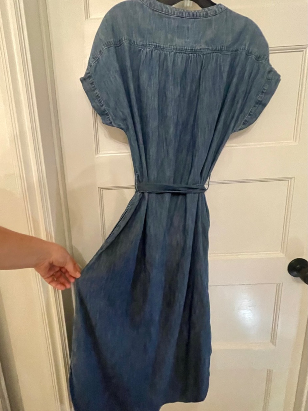 GAP Blue Denim Button-Front Midi Shirt Dress with Tie Waist - Picture 2 of 9